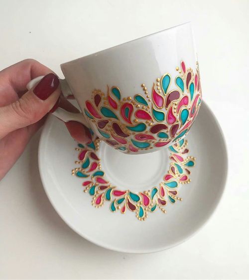 Peinture porcelaine sur tasse et soucoupe 